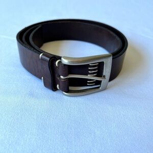 Frank Daniel Italian made dark brown leather belt with stitching details